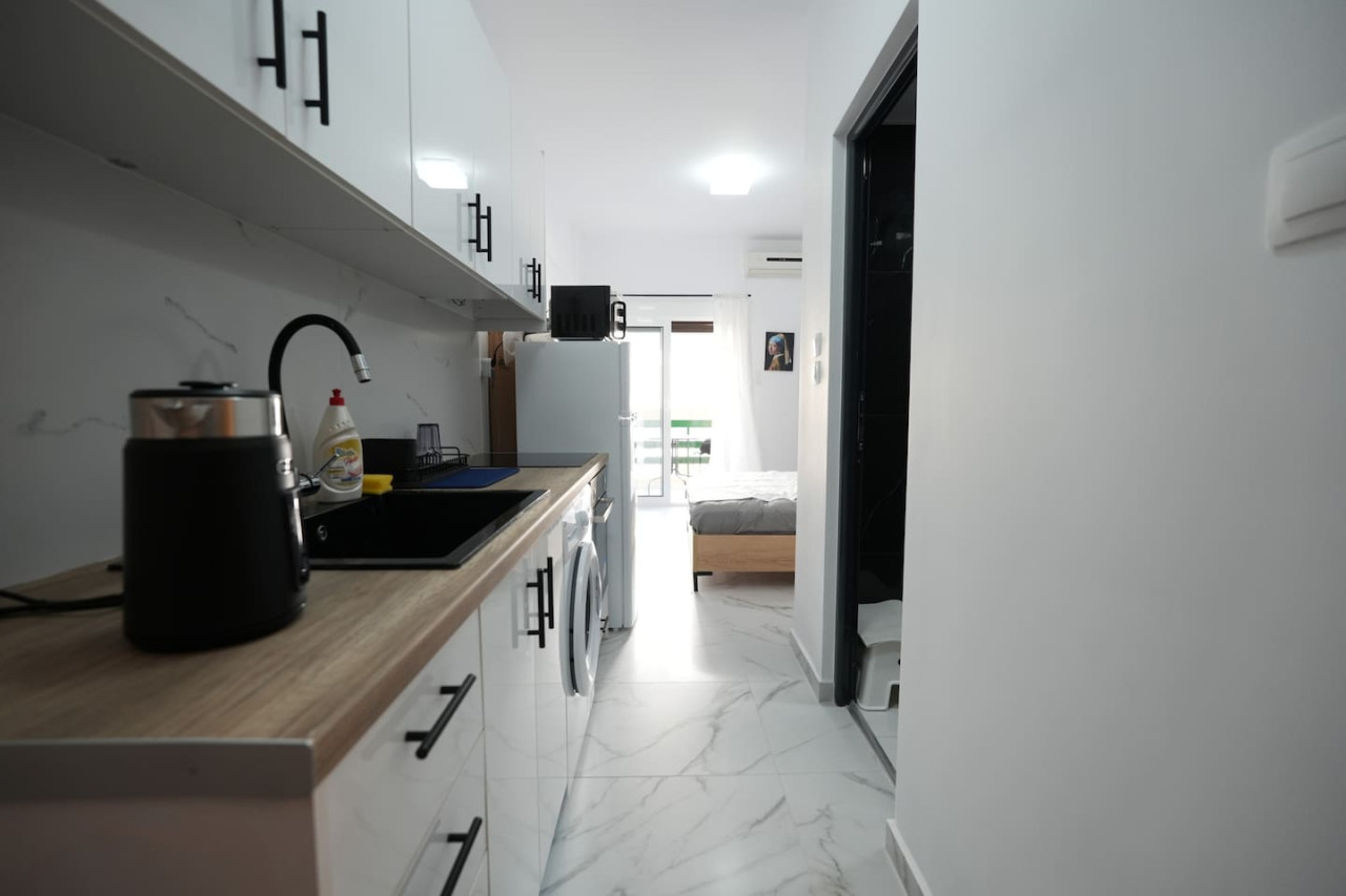 couples-cozy-seaside-studio/