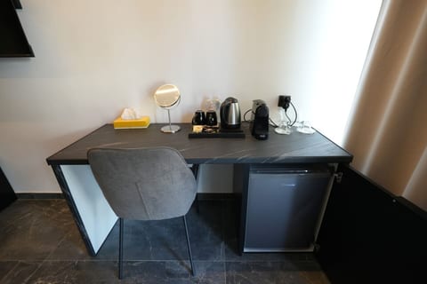 Signature Suites -Ermou