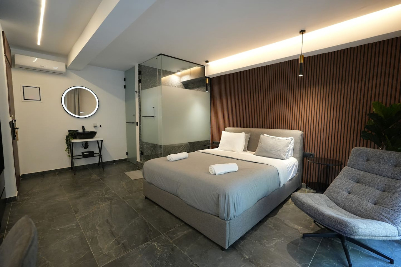 signature-suites-aiolou/
