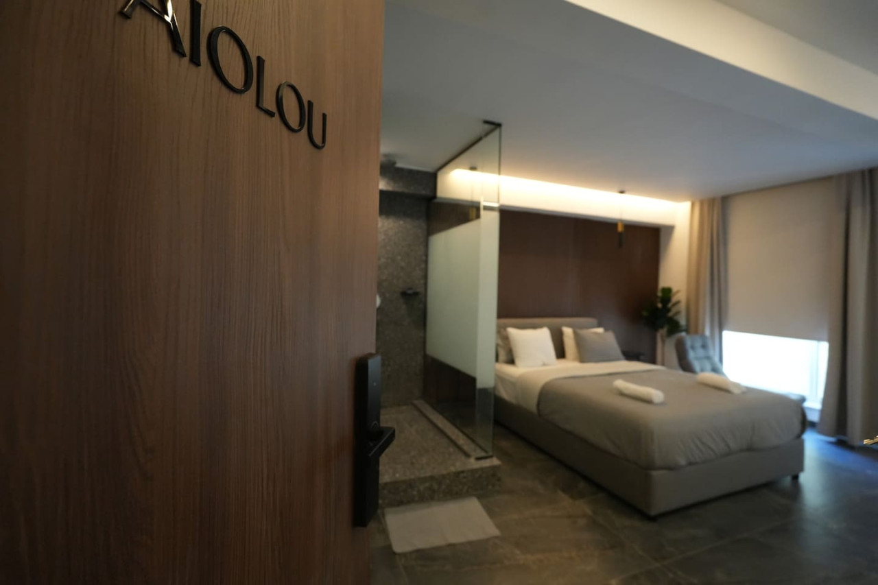 signature-suites-aiolou/