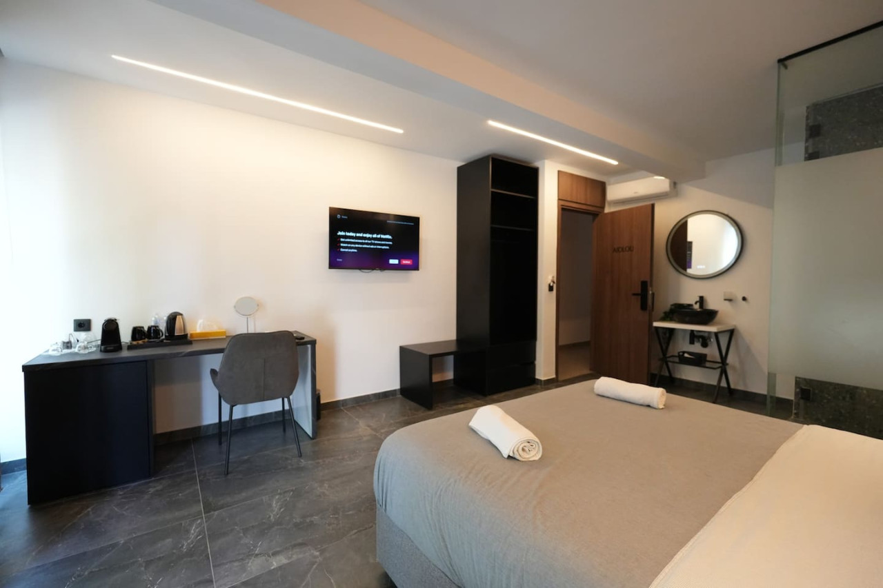 signature-suites-aiolou/