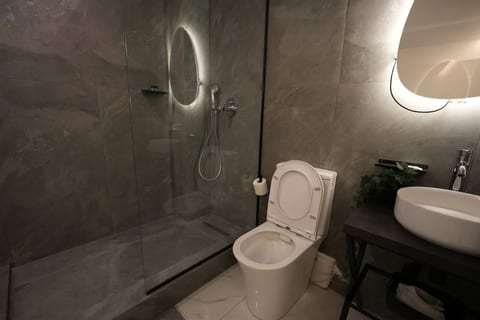 Signature Suites - Stadiou