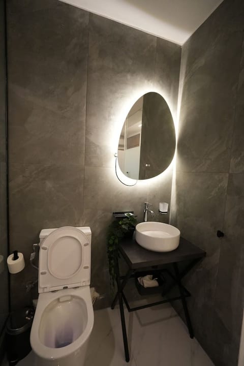 Signature Suites - Stadiou