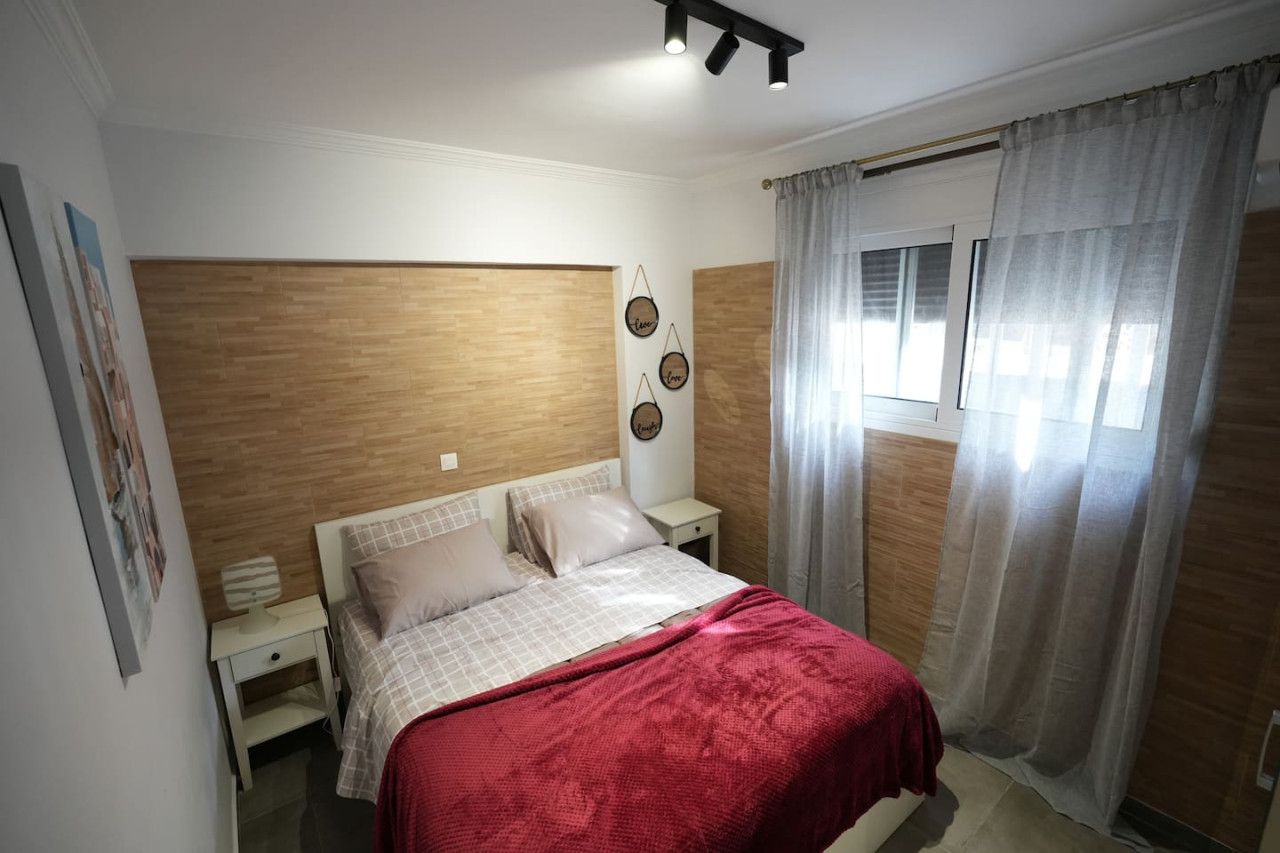 lovely-front-garden-2-bdrm-nea-smyrni/