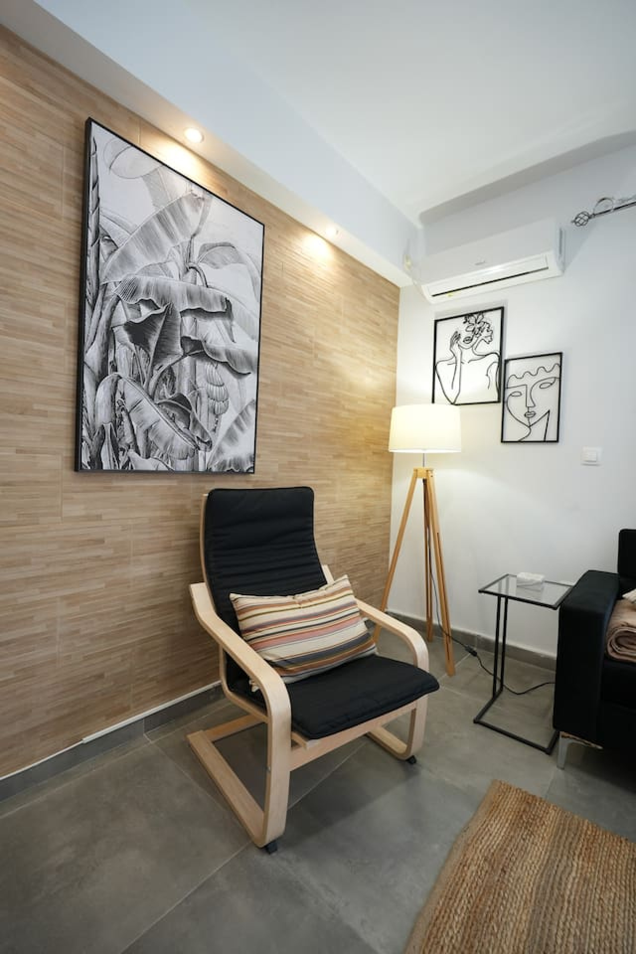 lovely-front-garden-2-bdrm-nea-smyrni/