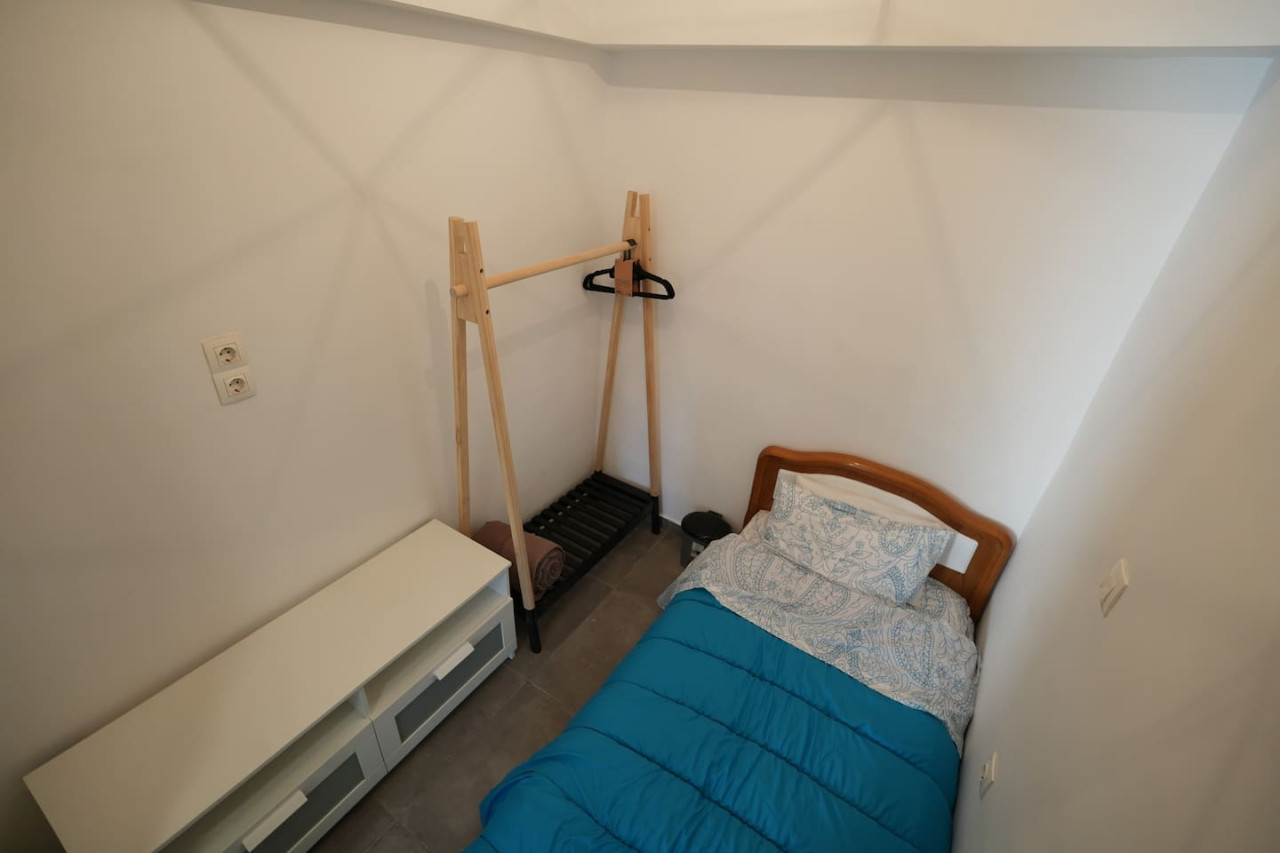 lovely-front-garden-2-bdrm-nea-smyrni/