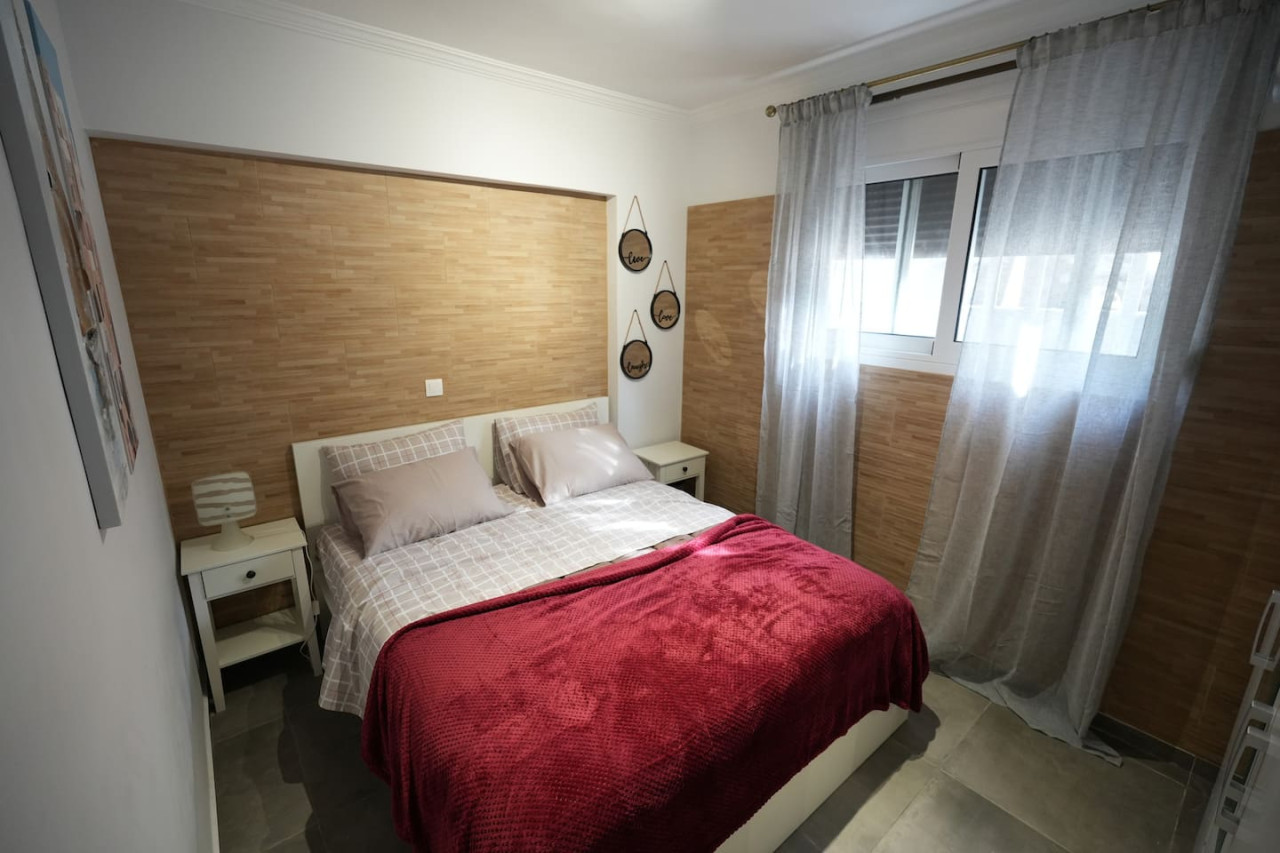 lovely-front-garden-2-bdrm-nea-smyrni/