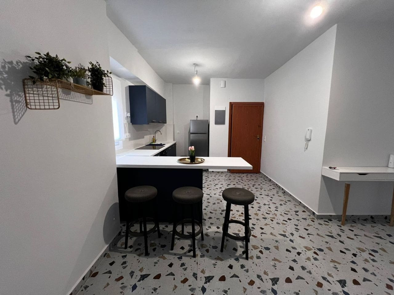 loutraki-beach-bliss-3-min-to-beach/