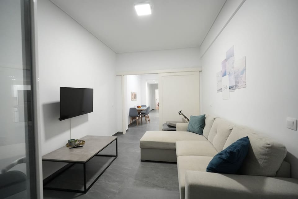 Loutraki Seaview Firstline - Loutraki