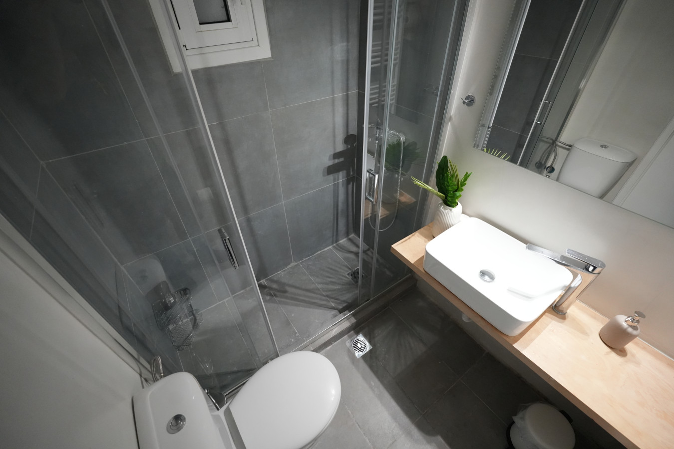 ilysia's-retreat-cozy-1-bdrm-apartment/