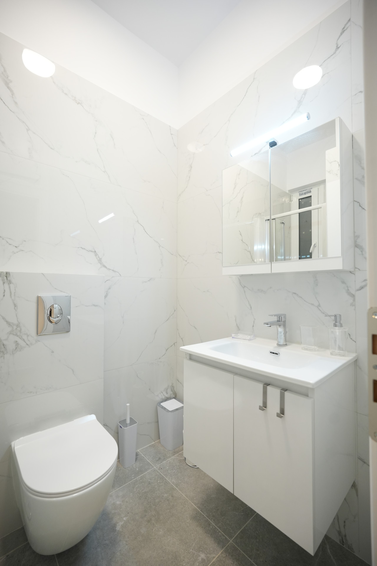 central-1-bdrm-apartment-in-pangrati/