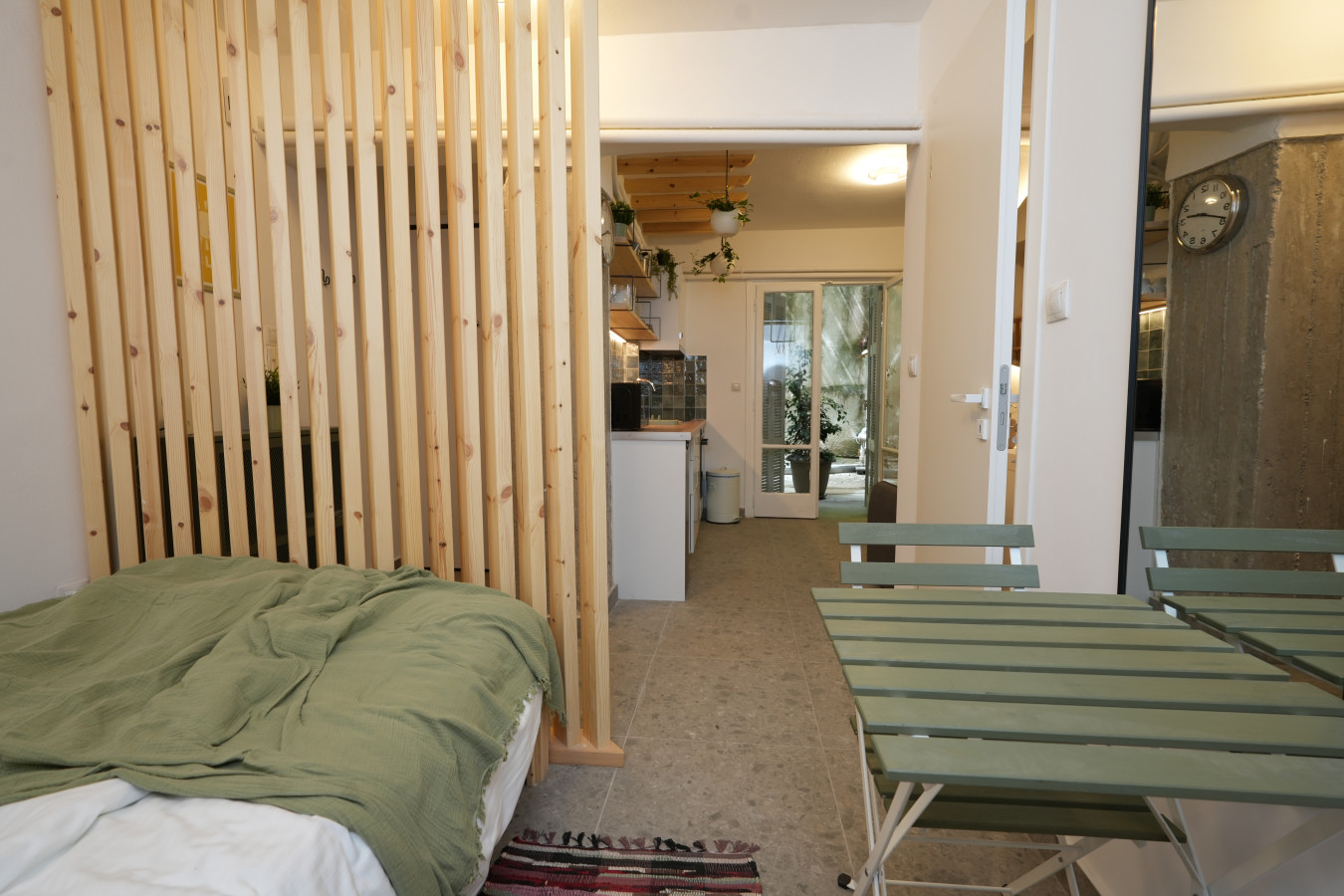 the-extravagant-studio-in-pagkrati-near-stadium/