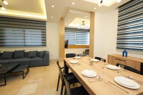 The Blue Apartment, Badaro 3 BDRM, 24/7 Electric