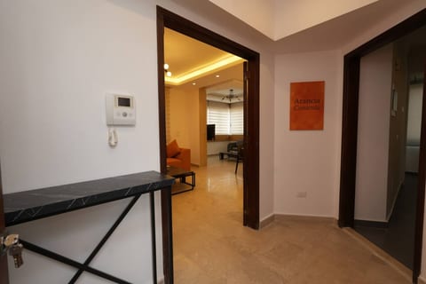 The Orange Apartment, Badaro 3 BDRM, 24/7 Elect