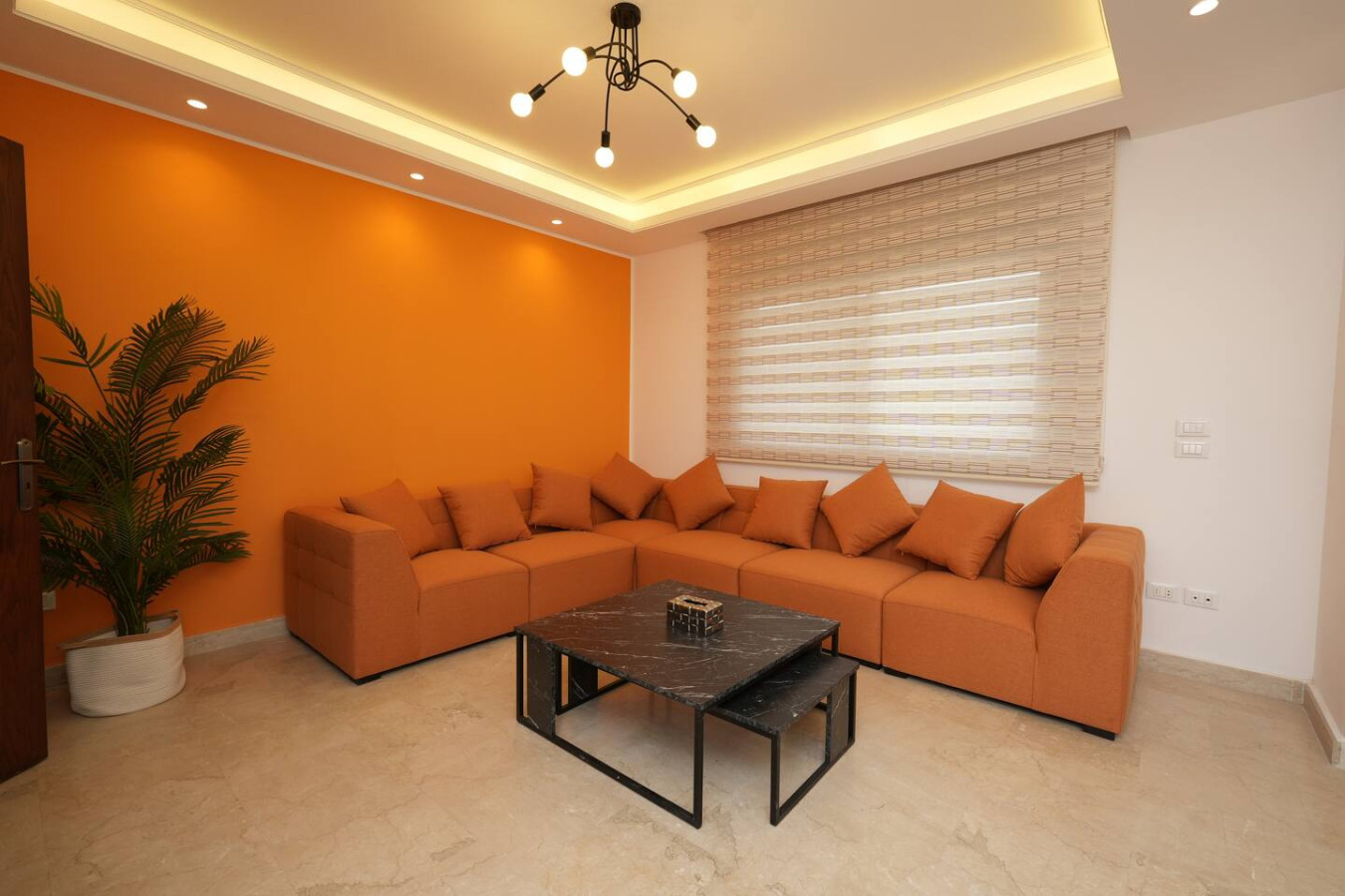 The Orange Apartment, Badaro 3 BDRM, 24/7 Elect