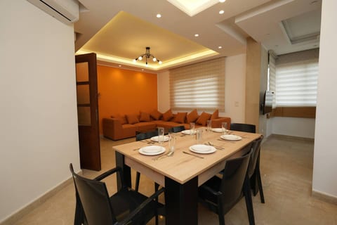 The Orange Apartment, Badaro 3 BDRM, 24/7 Elect