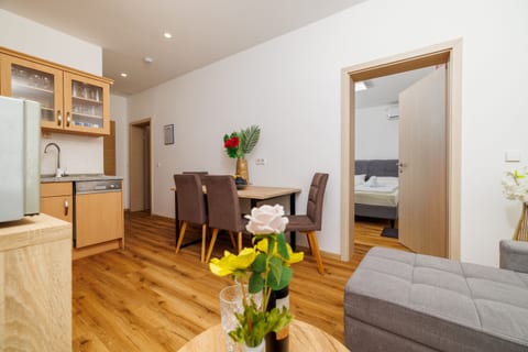 Apartments Villa Ivka - Unit 377910-13