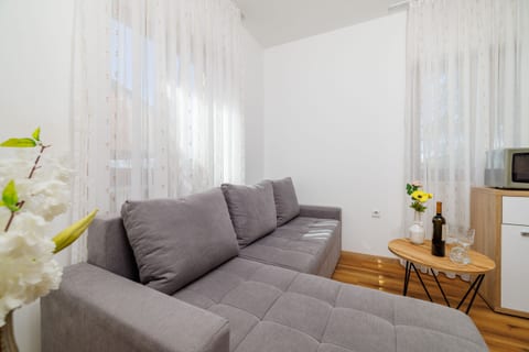 Apartments Villa Ivka - Unit 377910-13