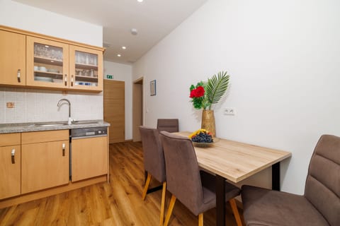 Apartments Villa Ivka - Unit 377910-13