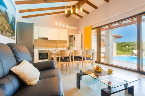 Villa Rina - Unit 377899-13