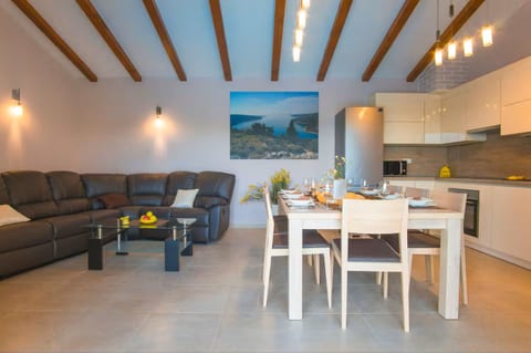 Villa Rina - Unit 377899-13