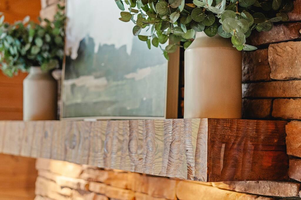 center-hill-lake-cabin-hot-tub-and-lake-access/