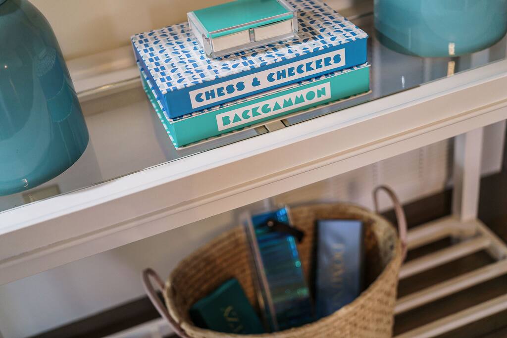 center-hill-lake-house:-lake-viewaccess-and-hot-tub/