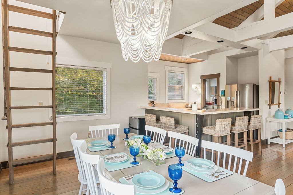 center-hill-lake-house:-lake-viewaccess-and-hot-tub/