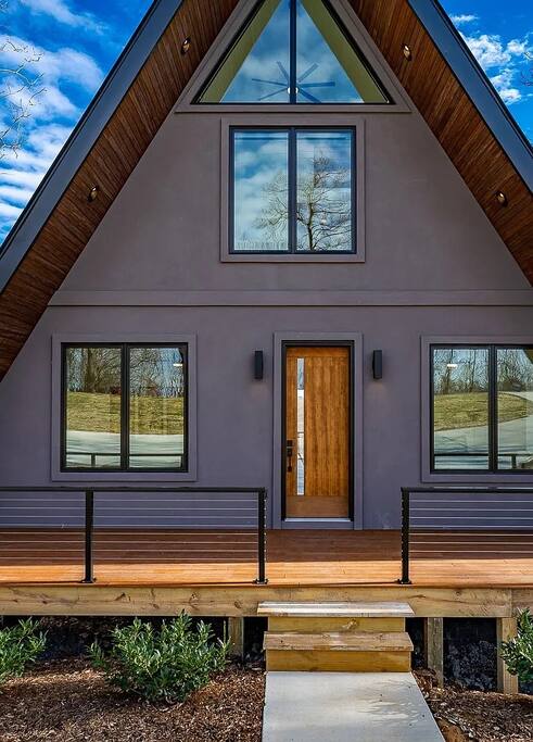 center-hill-lake-a-frame-lake-view-and-hot-tub/