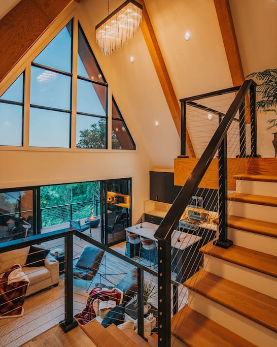 center-hill-lake-a-frame-lake-view-and-hot-tub/