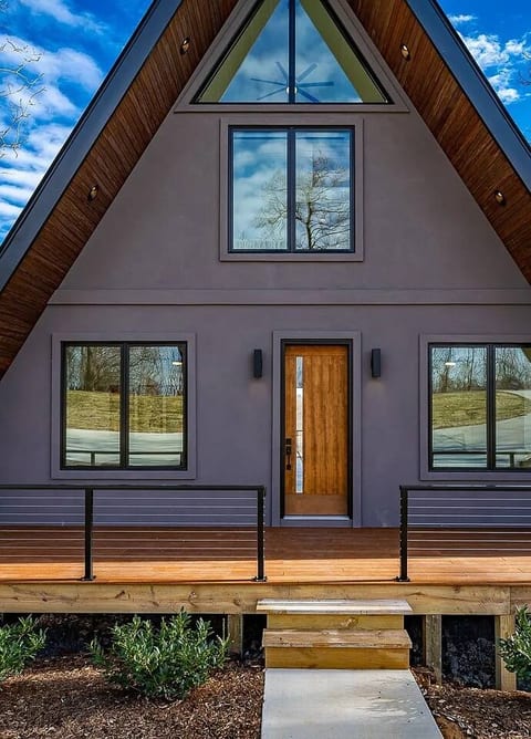 Center Hill Lake A-Frame | Lake Views & Hot Tub