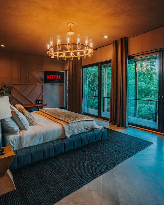 center-hill-lake-a-frame-lake-view-and-hot-tub/