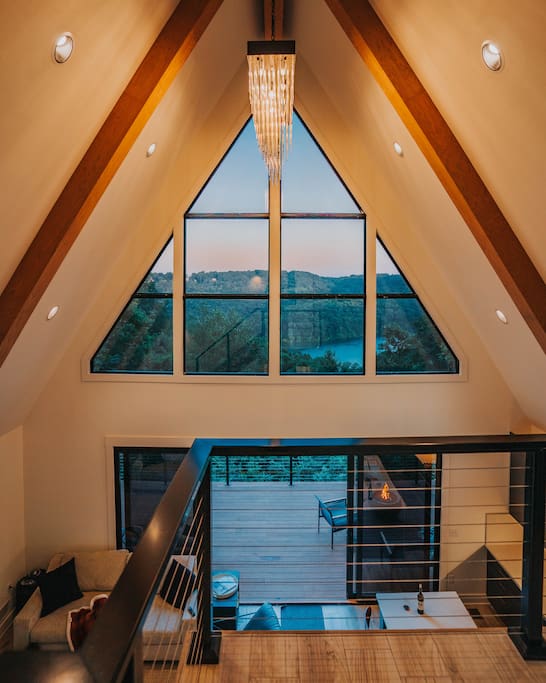 center-hill-lake-a-frame-lake-view-and-hot-tub/