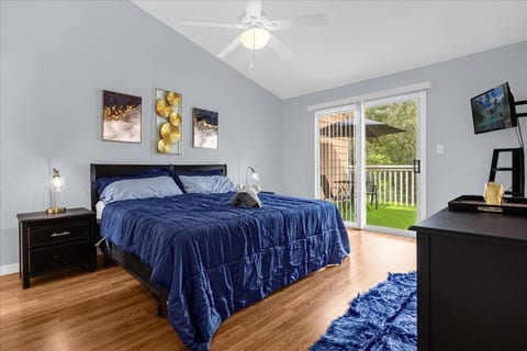 Luxury 3BR Condo Near Disney with Pool