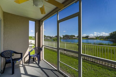 Spacious 2BR Condo Near Disney with Pool & Basketball