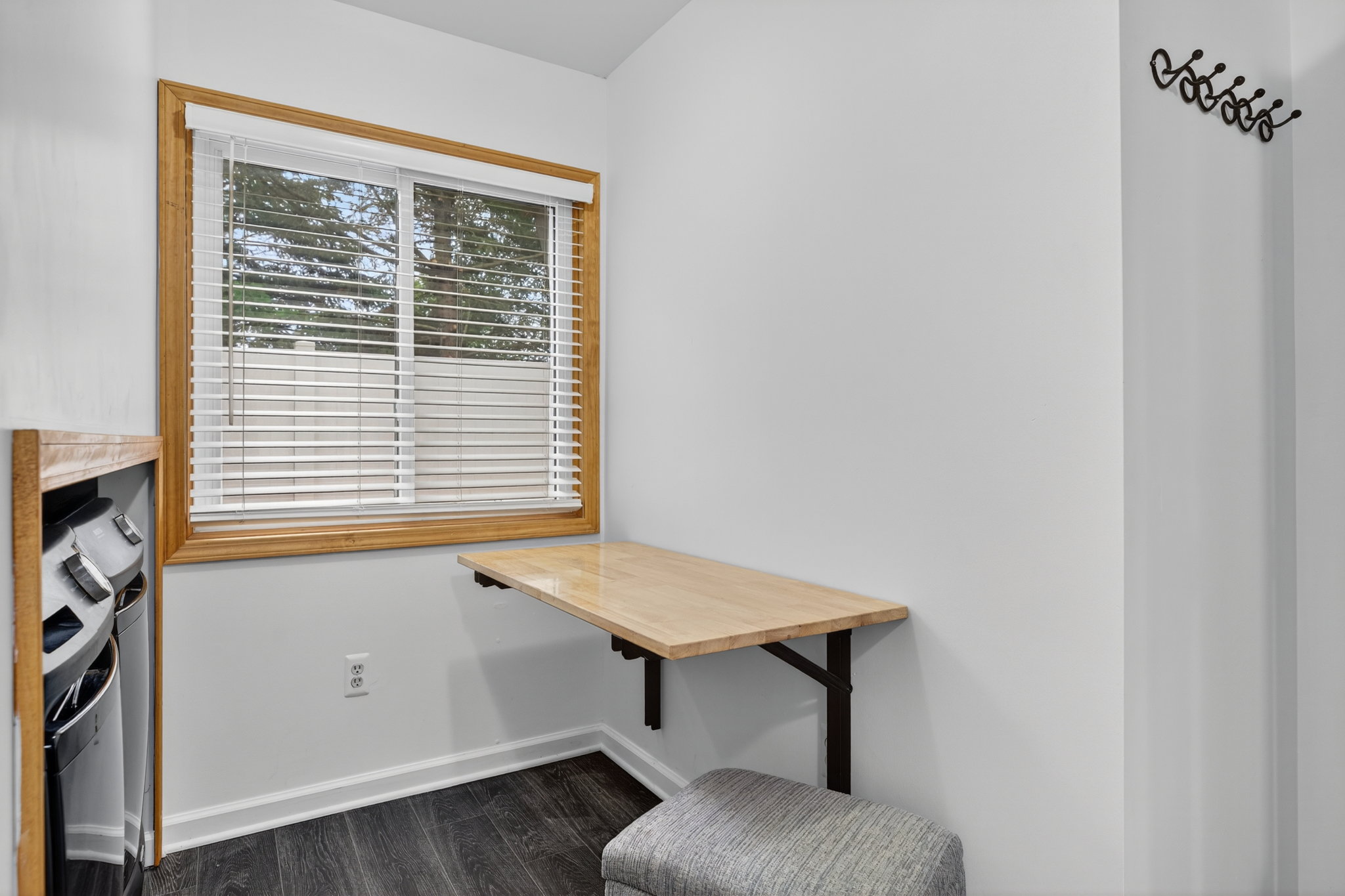 charming-home-in-lo-king-bed-kitchen-with-patio/