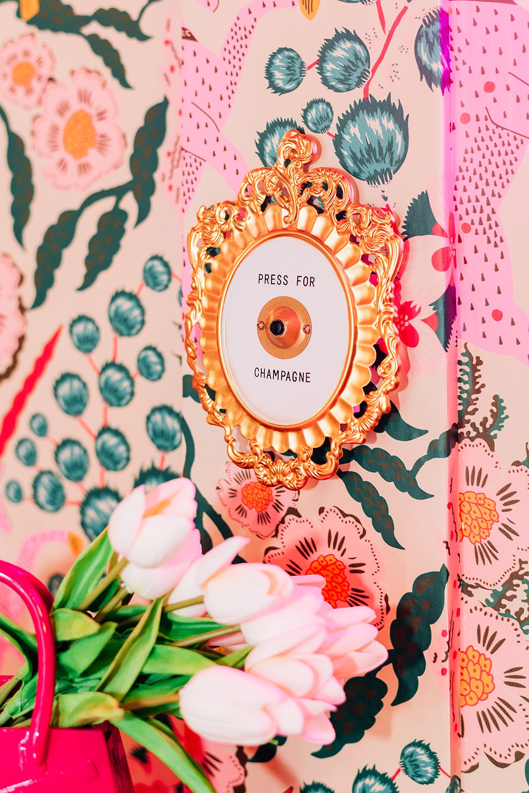 the-twisted-tulip-a-curious-stay/