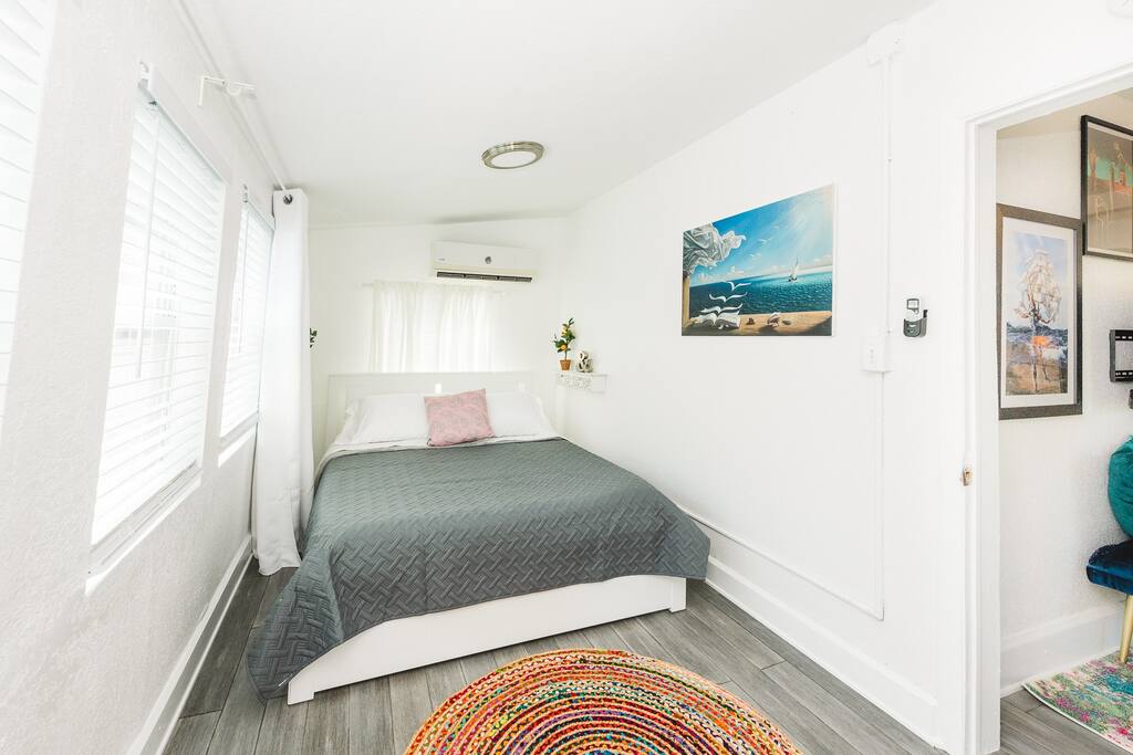 fall-special-rates-a-dali-surreal-inspired-retreat/