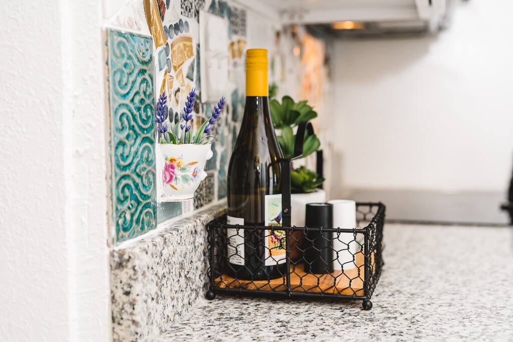 fall-special-rates-a-dali-surreal-inspired-retreat/