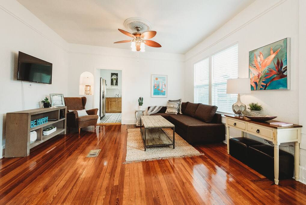 spacious-3-unit-retreat-near-downtown-st.-pete/