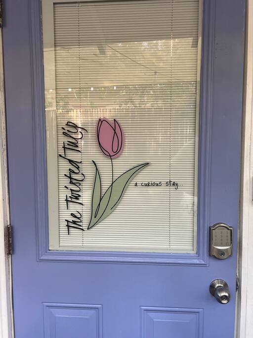 fall-specials-the-twisted-tulip-a-curious-stay/