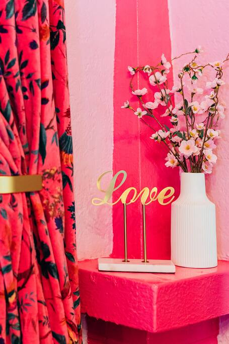 fall-specials-the-twisted-tulip-a-curious-stay/