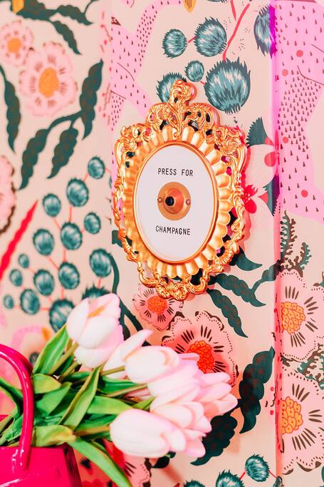 fall-specials-the-twisted-tulip-a-curious-stay/