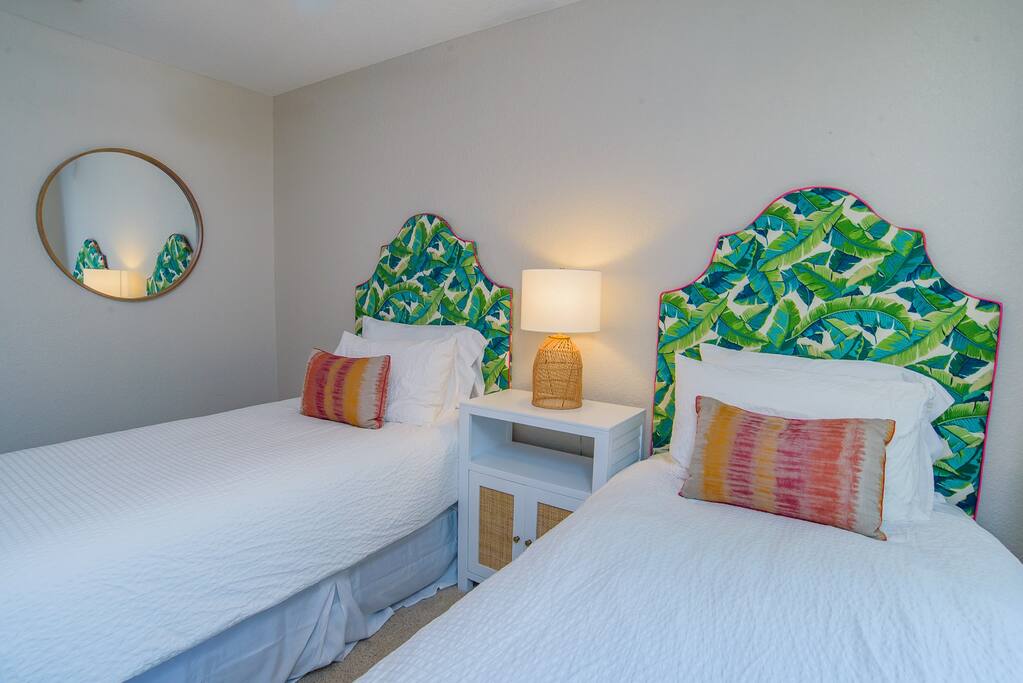 three-oaks-retreatorpingpongor2kayaksor2paddleboards/