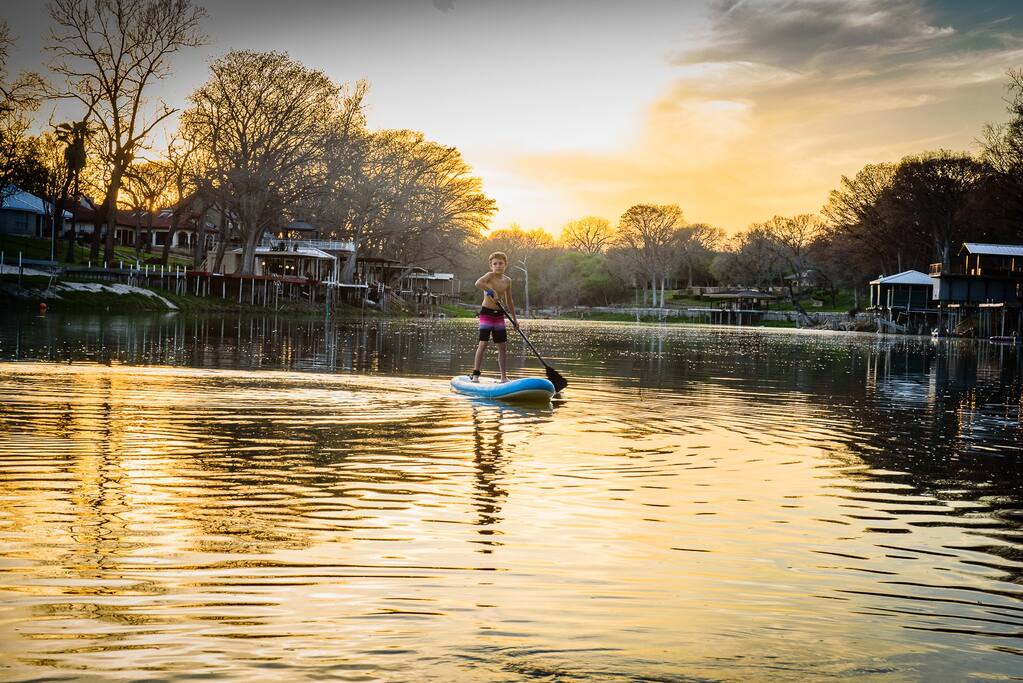 three-oaks-retreatorpingpongor2kayaksor2paddleboards/