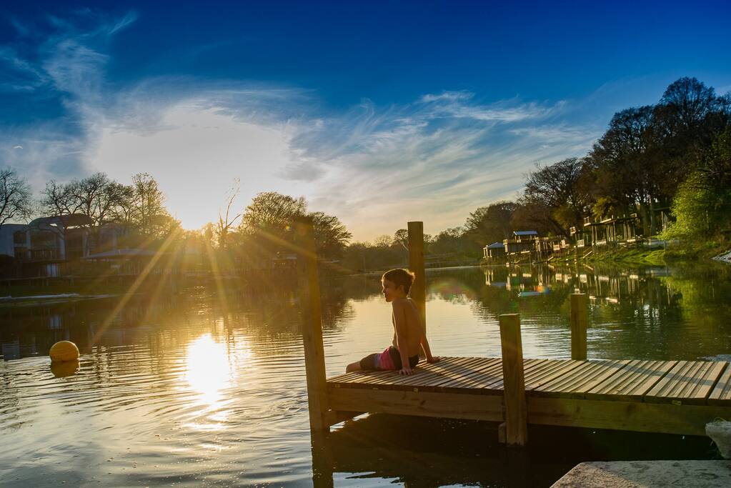 three-oaks-retreatorpingpongor2kayaksor2paddleboards/