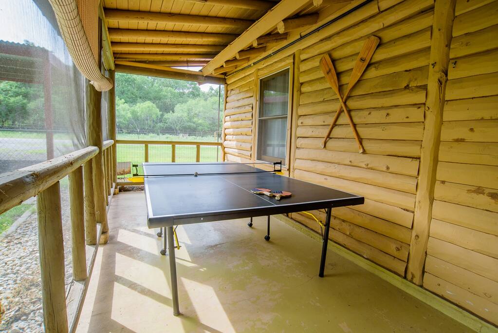 river-trail-log-cabinoron-riverorkayaksorping-pong-holiday-home/