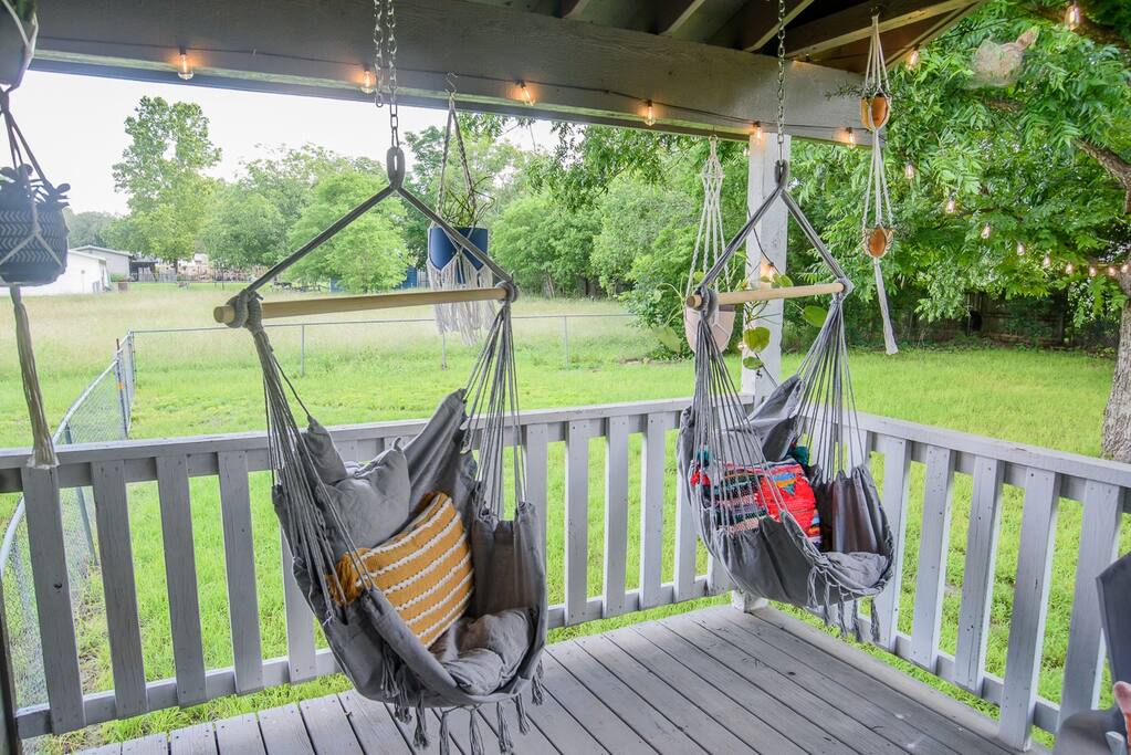 coffee-bar-or-fast-wifi-or-workers-welcome!/