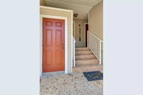 Golf & Beach Resort Condo w/ 6 Seat