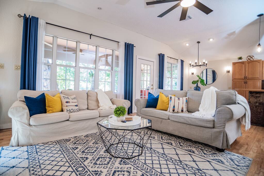 waterfront-getawayorfire-pitorkayaksorfoosball-holiday-home/